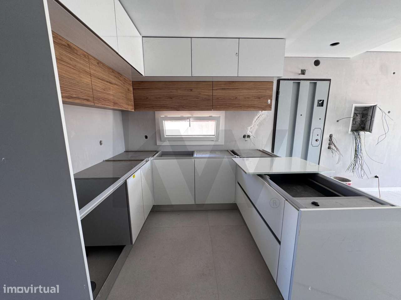 Moradia Geminada T3 com 2 suites, centro Fernão Ferro-6
