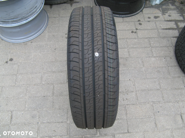 OPONA GOODYEAR EFFICIENTGRIP CARGO 215/60 R17C - 1