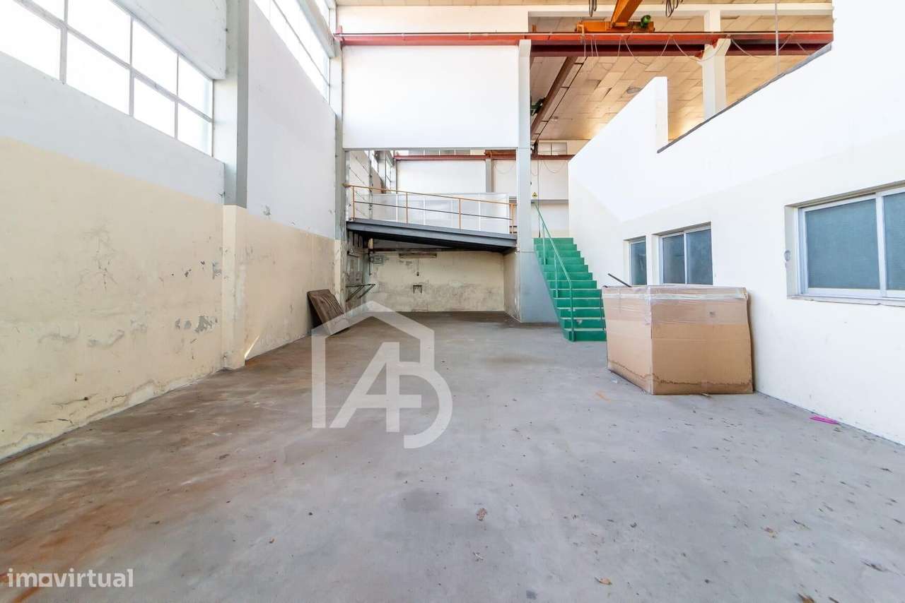 Prédio com potencial de reabilitação – Pernelhas, Leiria-39