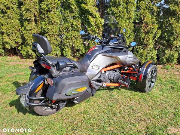 Can-Am Spyder - 13