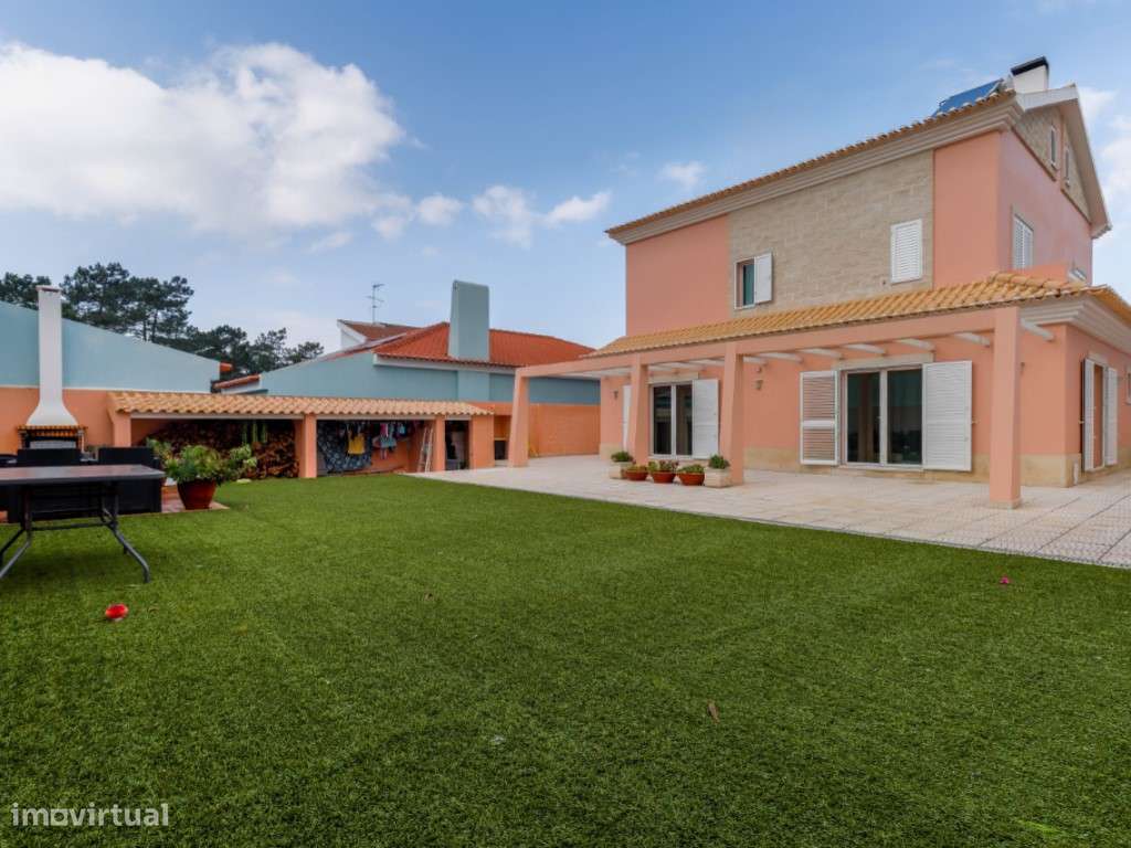 Moradia independente à venda no centro de V.N. Santo André-5