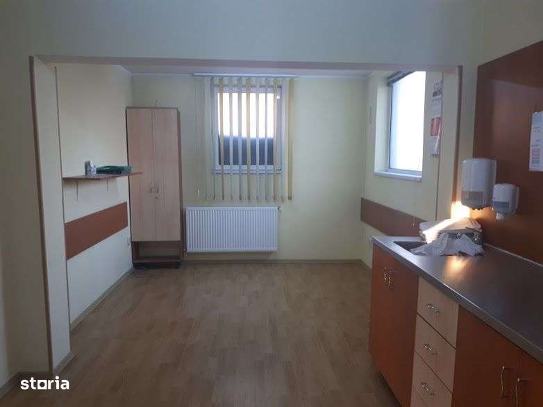 Clinica medicala- 3 niveluri + 2 corpuri proprietate-7