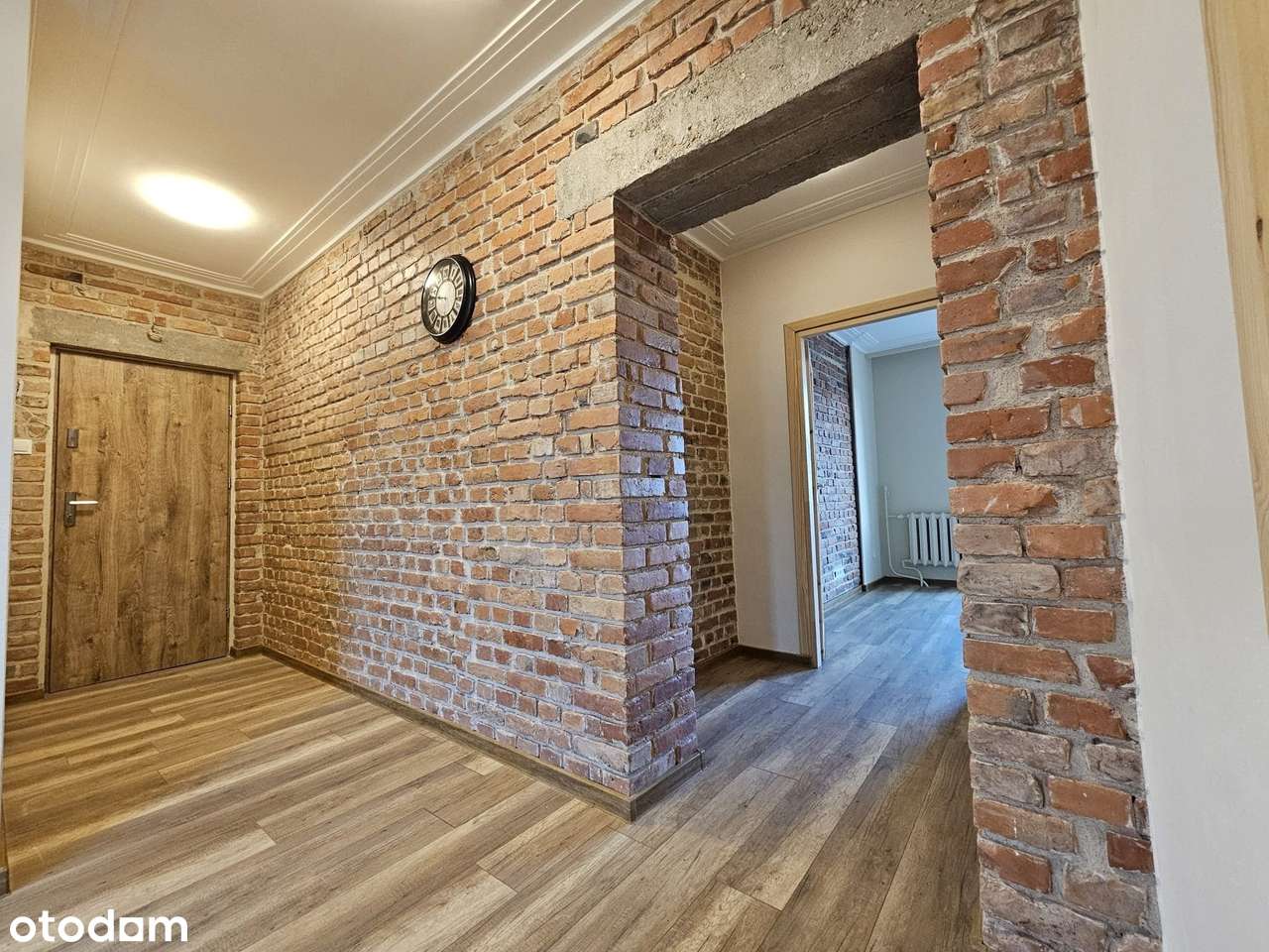 Dwa pokoje po generalnym remoncie | Sztukateria i cegła | 48,6 m2-10