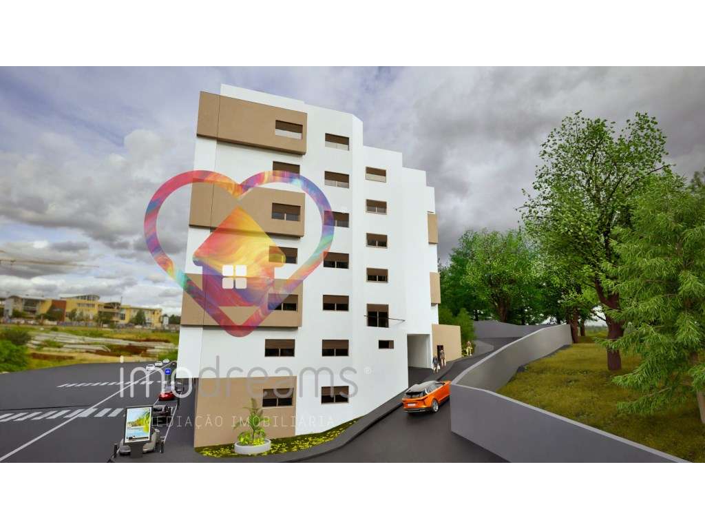 Apartamento T3 c/ Varanda em Oliveira de Azeméis, Aveiro-4