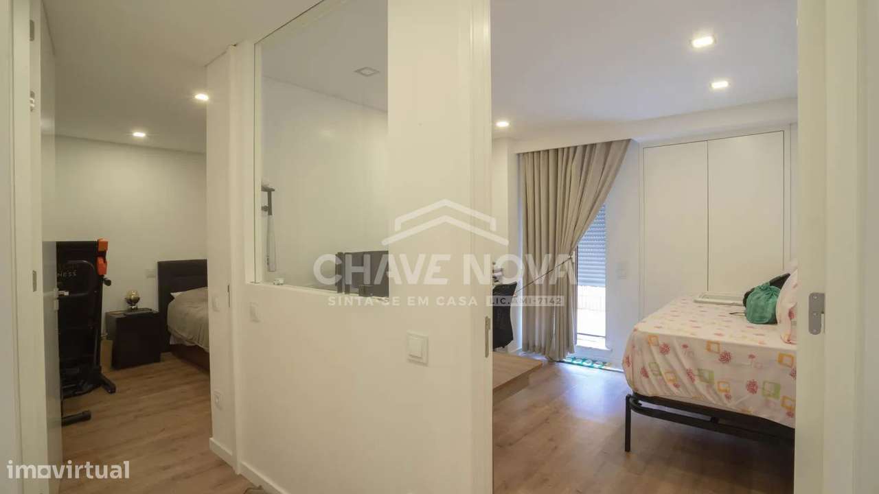 Apartamento T3 Renovado em São João da Madeira-23