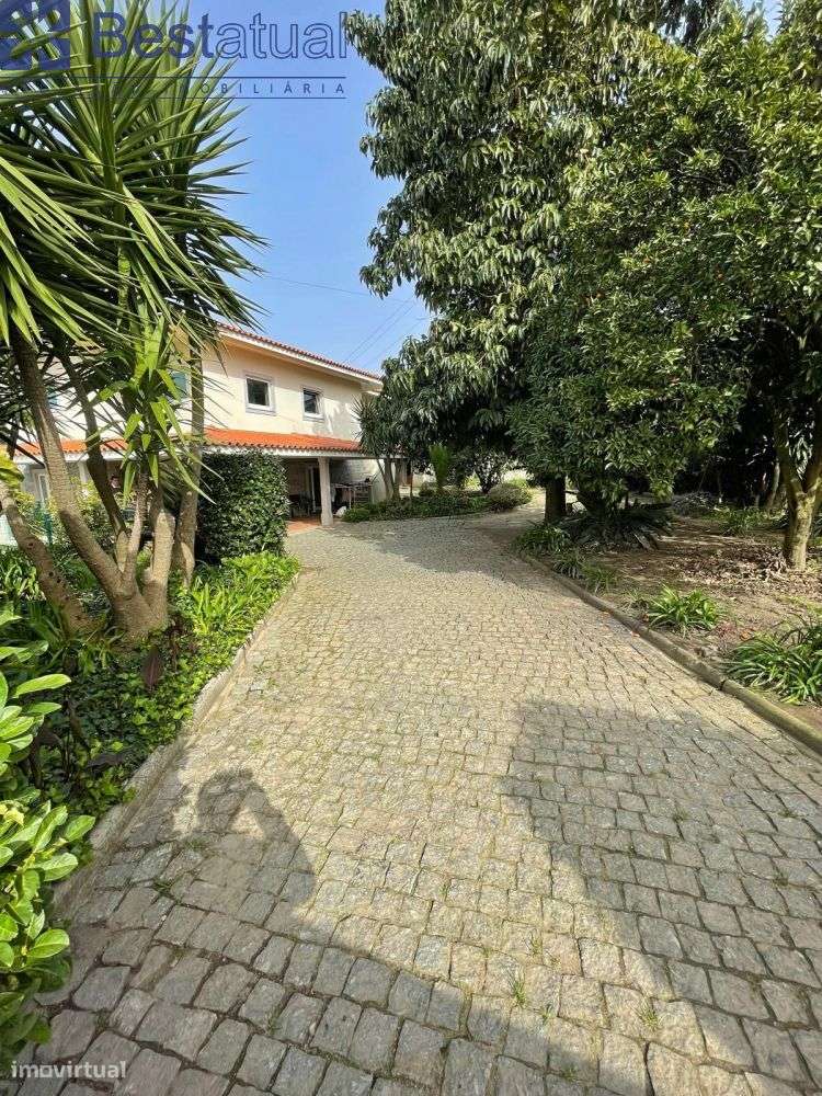 Moradia T4 Isolada - 5 min. Centro Sto. Tirso-2