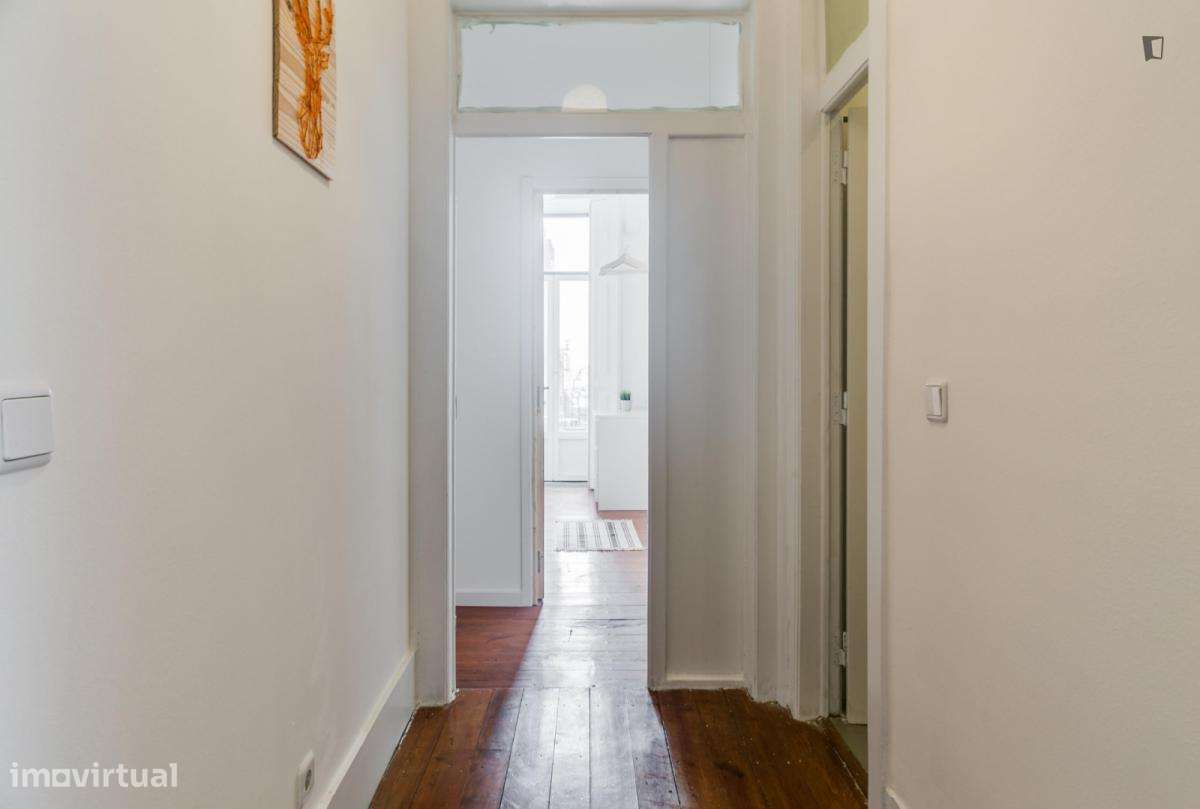 Quarto - localizado em Santos Lisbon - Grande imagem: 5/8