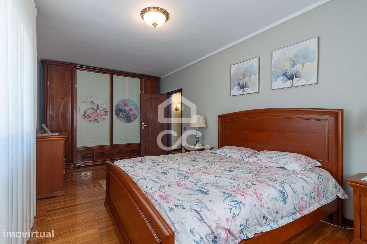 Moradia na Avenida da Boavista T5 - Porto-5