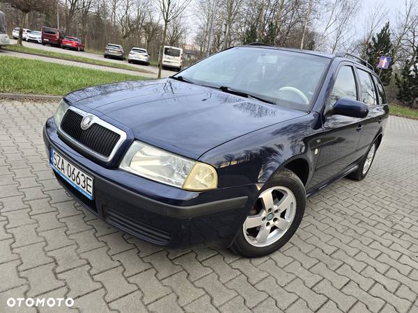 Skoda Octavia 1.6 Ambiente - 26