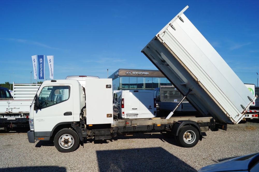 Mitsubishi Fuso Canter 2011