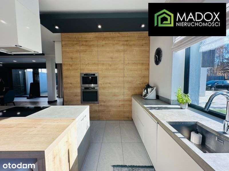 Dom, 240,82 m², Konopiska-5