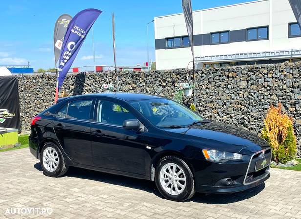 Mitsubishi Lancer Sportback 1.6 Invite A80 - 13