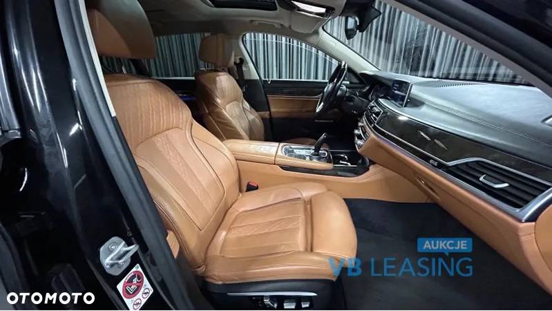 BMW Seria 7 750Li xDrive - 6