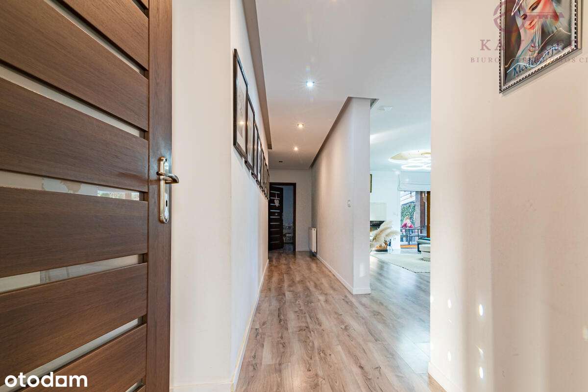 Luksusowy dom  w Dąbrowie Tarnowskiej-12
