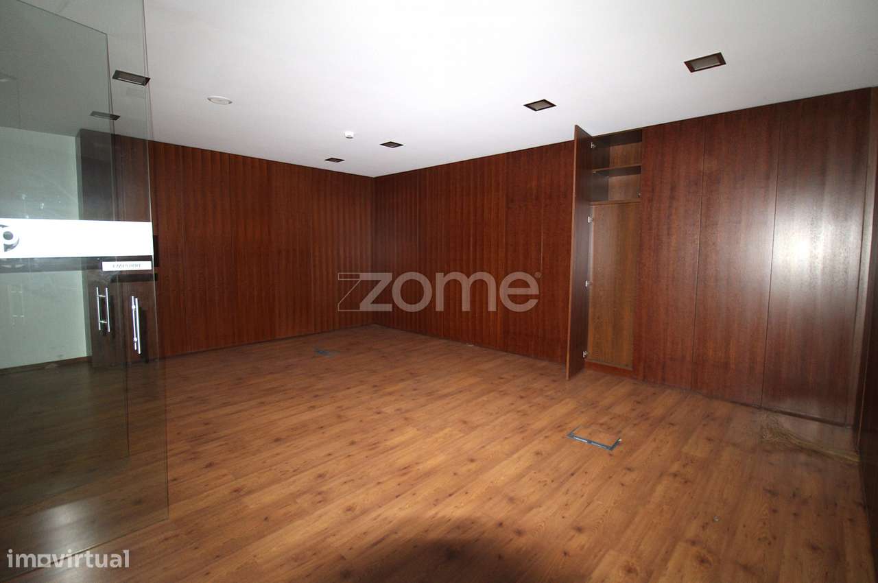 Armazém Industrial em Guimarães - Grande imagem: 5/20