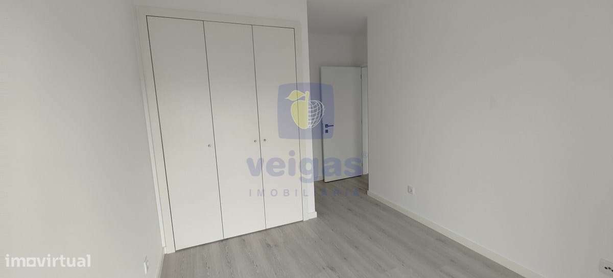 T3 Novo em Santa Marta do Pinhal com Parqueamento - Corroios-13