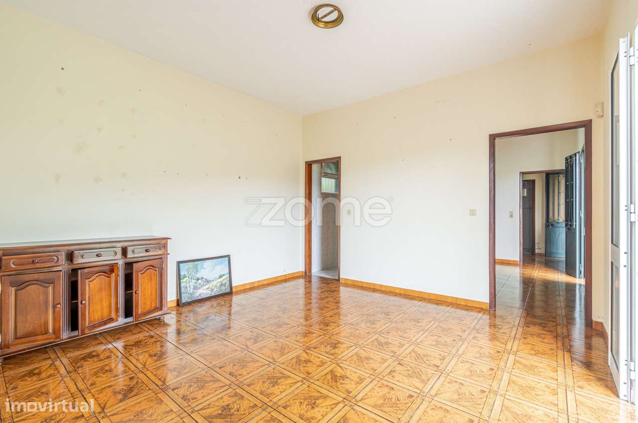 Moradia T2+1 com enorme potencial-20