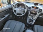 Kia Carens 2.0 CVVT LX - 23