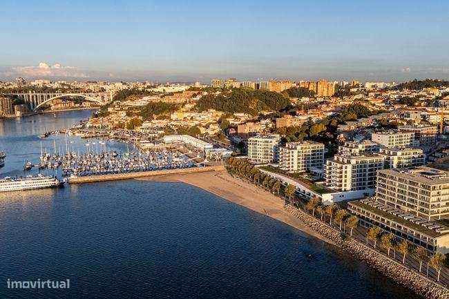 Apartamento T3 NOVO, com vista sobre o rio Douro - Grande imagem: 2/27