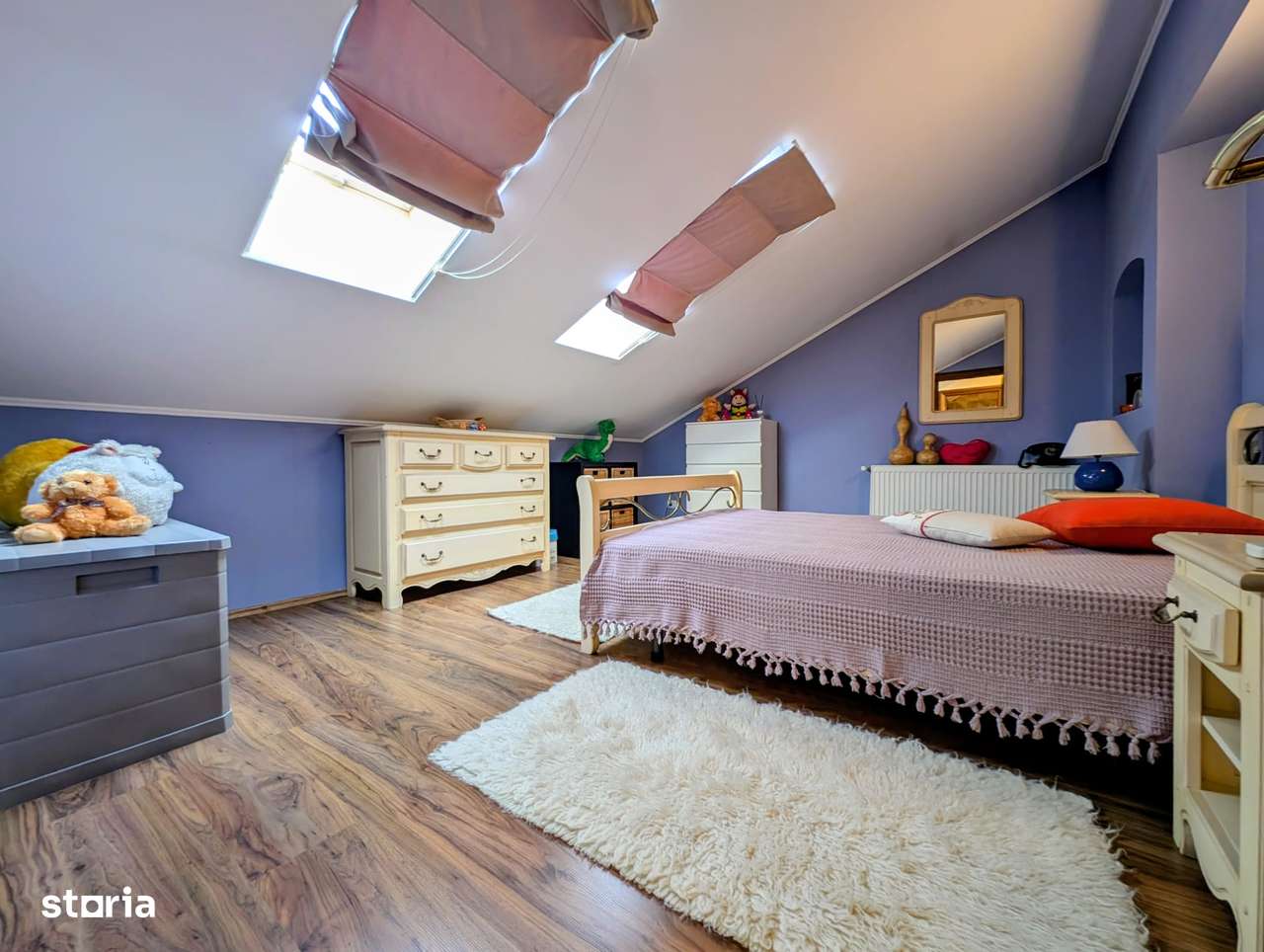 Coralilor-Damaroaia,eleganta si robusta,garaj,curte intima,vegetatie - Imagine principală: 2/20