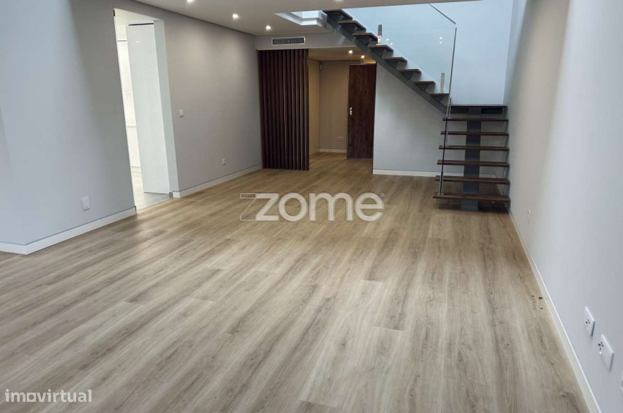 Apartamento T3 com Mezanino – 3 lugares de garagem-6