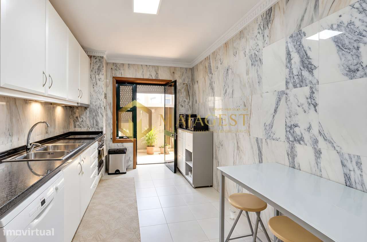Apartamento T2+1 com Suite e Varanda no Centro de Gaia-13