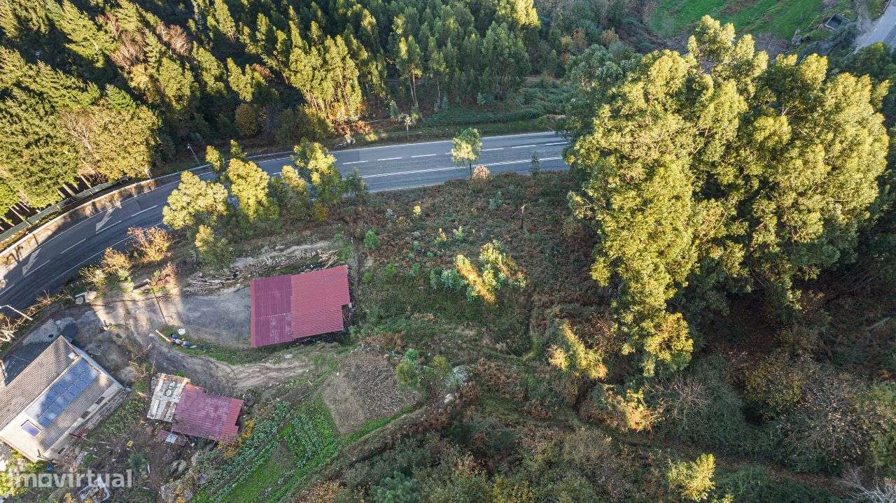 Terreno com 1 400m2 em Louredo, Vieira do Minho! - Grande imagem: 3/14