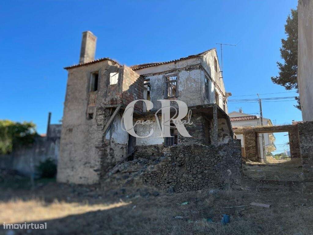 6 Prédios Urbanos e um Terreno Rústico para Renovação – Lousã-24
