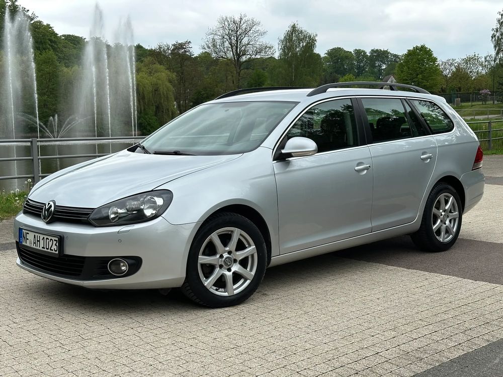Volkswagen Golf VI 1.6 TDI DPF DSG Highline 2011
