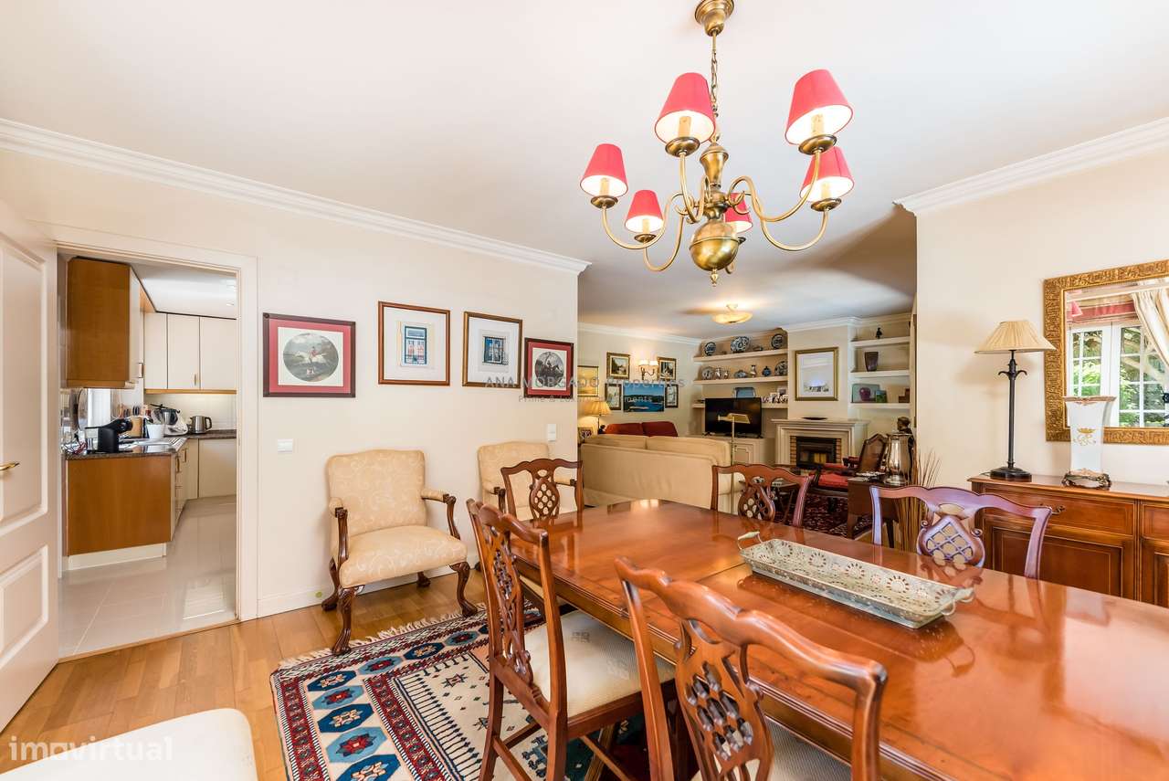 Moradia T4+1 Geminada na Quinta da Beloura — Luminosidade, Conforto e-6