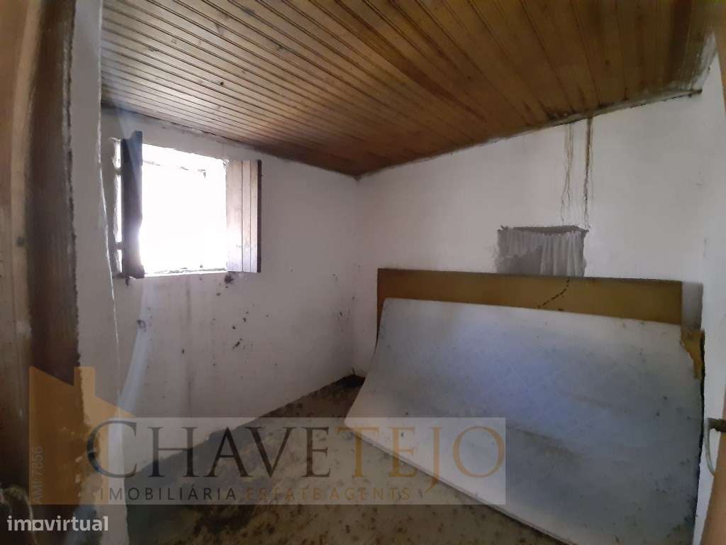 Casa de campo com 200m2, isenta de licenciamento, com terreno de 25... - Grande imagem: 5/23