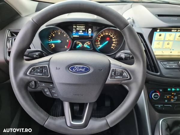 Ford Kuga 1.5 TDCi 2x4 Business Edition - 36