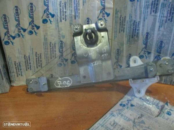 Elevador Manual 82701320 RENAULT CLIO 4 2015 5P TE - 3