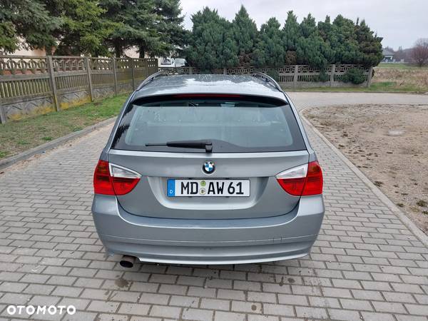 BMW Seria 3 - 18