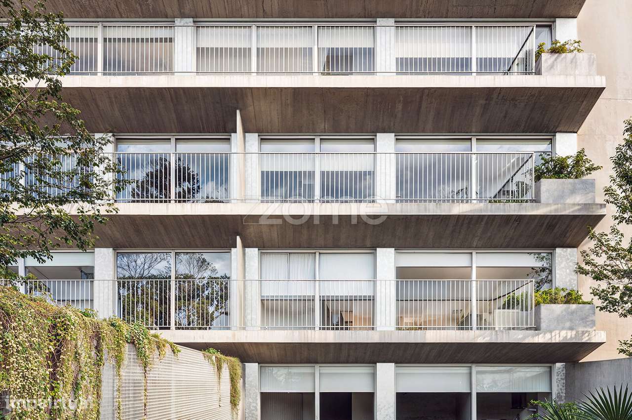 Apartamento T1 Duplex, com terraço e varanda, Lordelo do Ouro - Grande imagem: 2/8