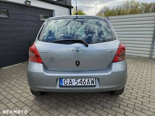 Toyota Yaris 1.3 VVT-i Luna - 3