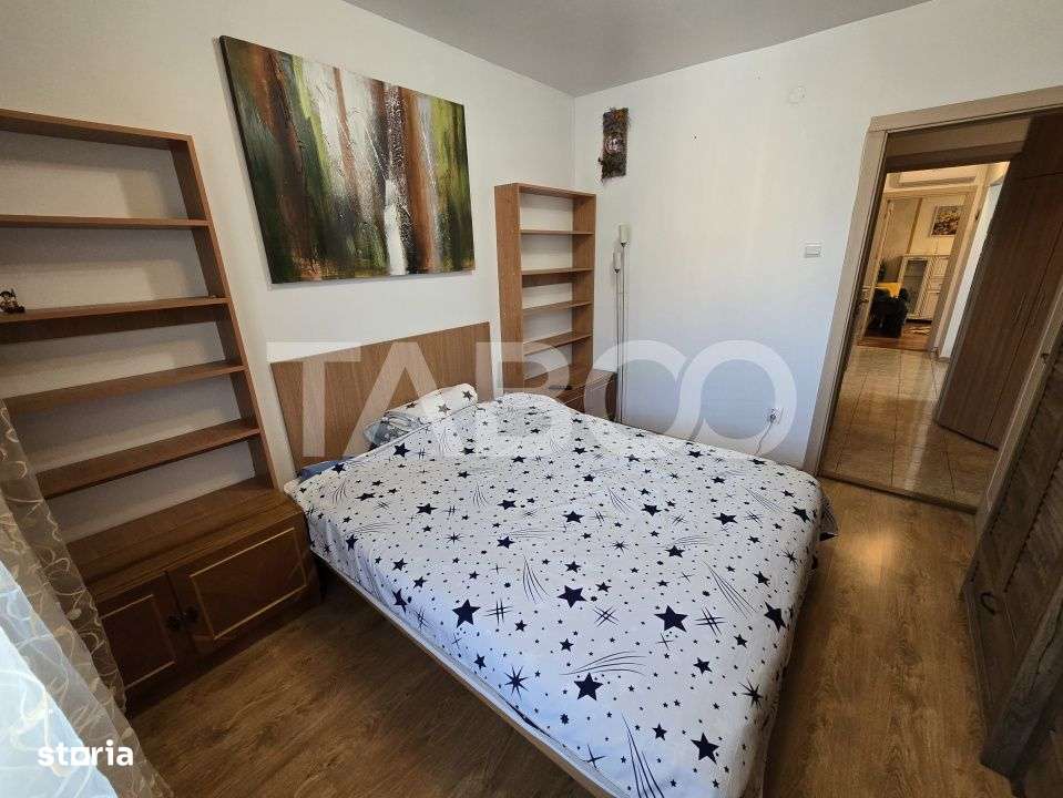 Apartament decomandat 3 camere balcon pivnita lift Vasile Aaron Sibiu - Imagine principală: 4/19