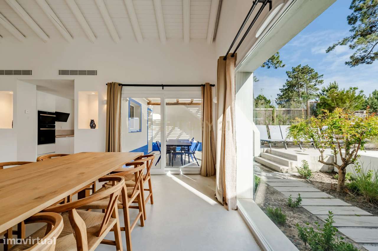 Construção Nova | Moradia de luxo T4 com Terraço, Piscina e Design Con-9