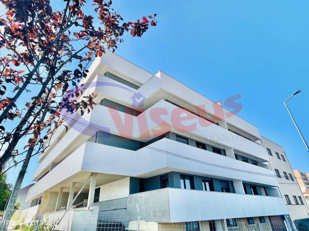 Apartamento T3 Penthouse Coimbrões-1