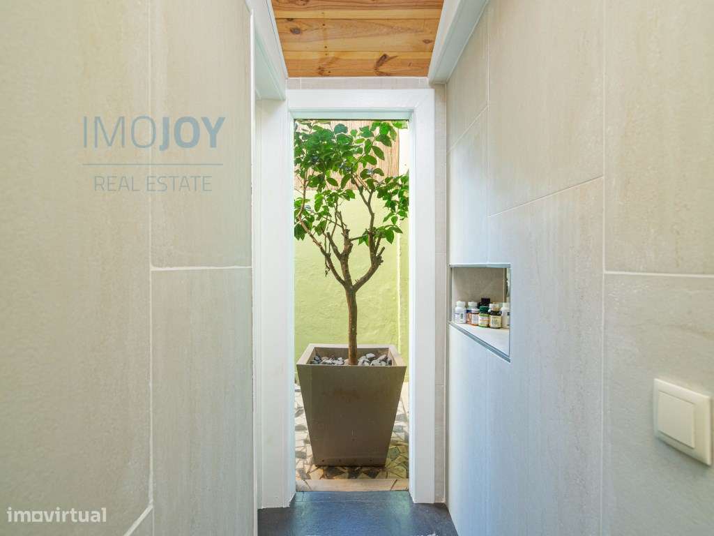 Moradia Térrea Totalmente Remodelada para Venda no Coração de Portimão-14