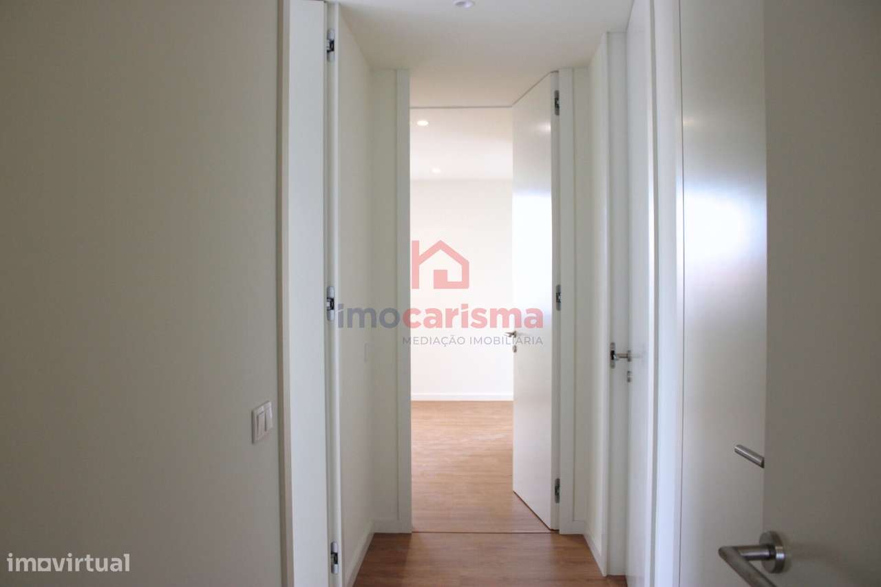 Apartamento T3 Novo, No Último Piso, Centro de Paços de Ferreira-25