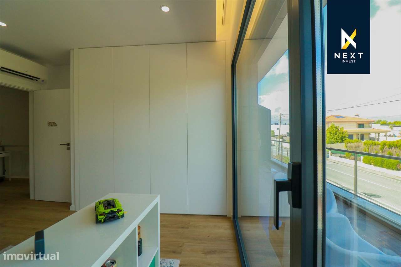 Moradia Geminada T4 com Piscina – Viseu-43