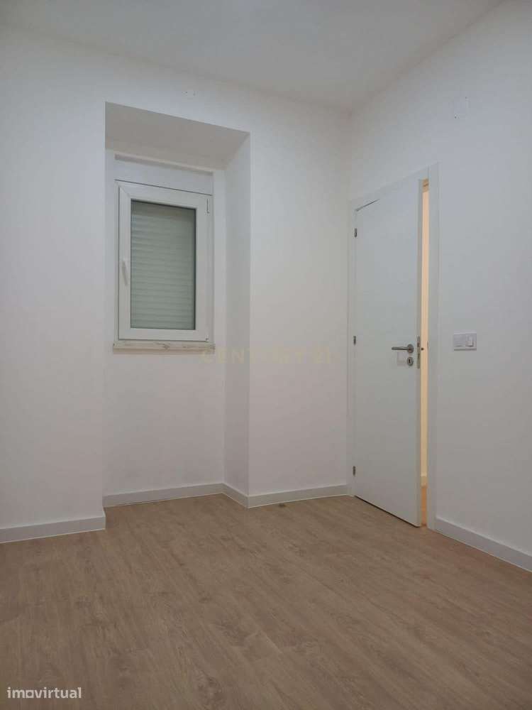 Apartamento T2 em Algés - Oeiras - Lisboa - Grande imagem: 3/11