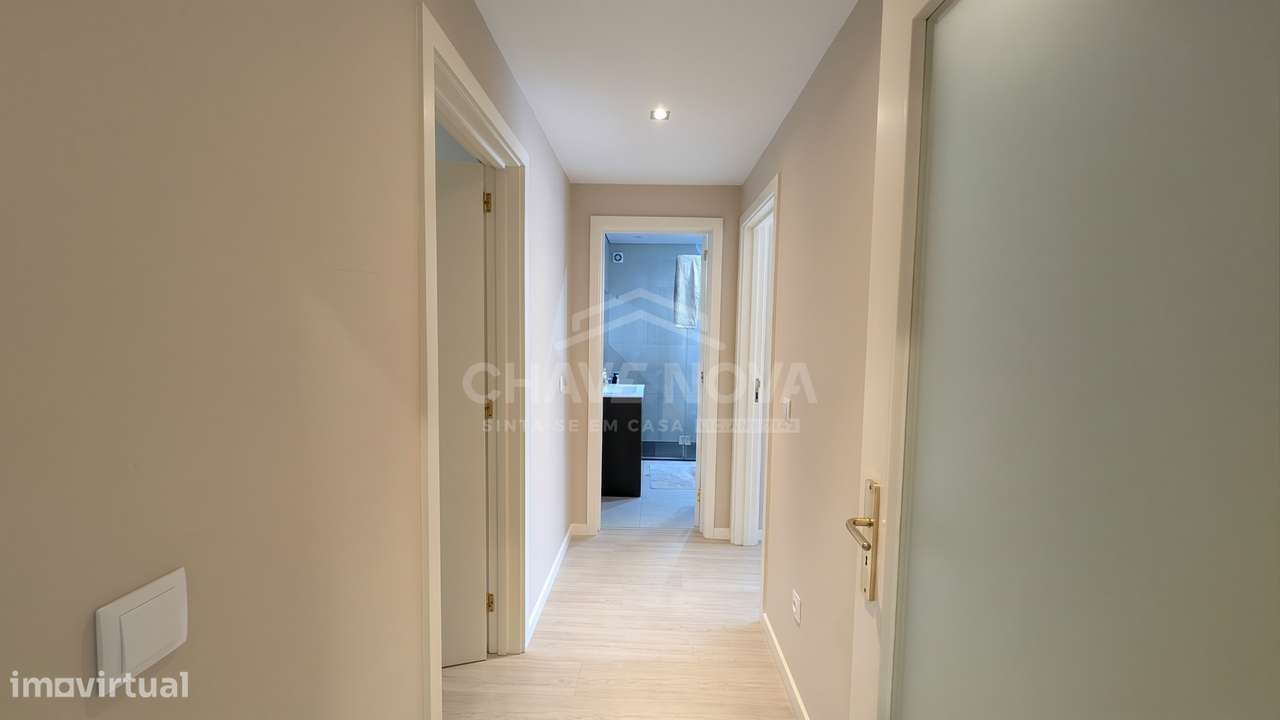T1+1 Renovado c/ Terraço (70m2) e Lugar de Garagem em Valadares-13
