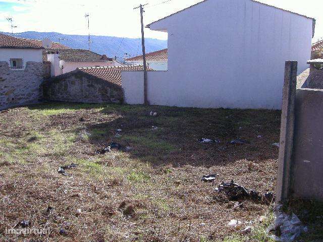 Moradia e Terreno Chaves Santa Cruz Trindade-5