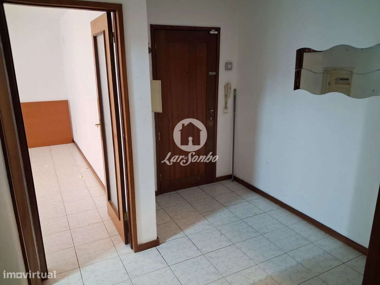 APARTAMENTO T3 (ENTREGUE REMODELADO)  Baguim do Monte - Grande imagem: 3/18