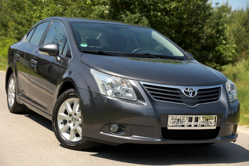 Toyota Avensis III 1.8 Executive 2010