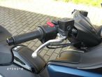 Yamaha Tmax - 21