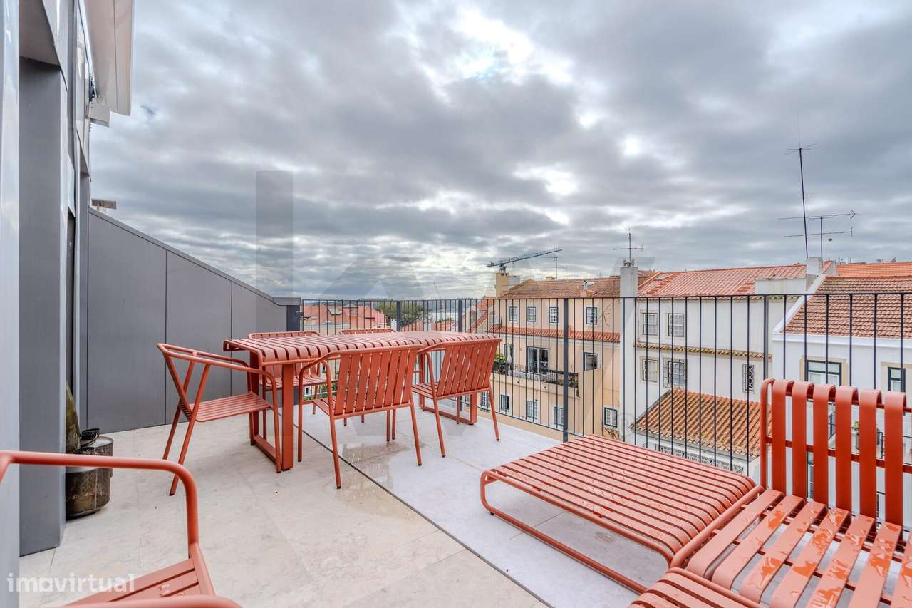 Duplex T3 mobilado e equipado, varandas com vista rio e 2 lugares de g - Grande imagem: 5/52