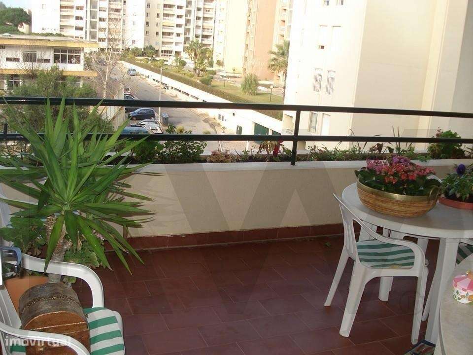 Apartamento excecional T5 C/ 2 Suites, Lareira, Varandas - Prédio Port-9
